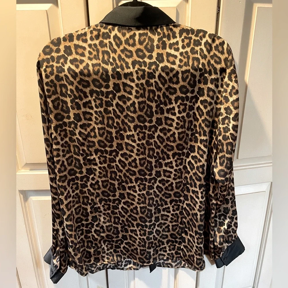 Micheal Kors leopard blouse - Picture 2 of 5